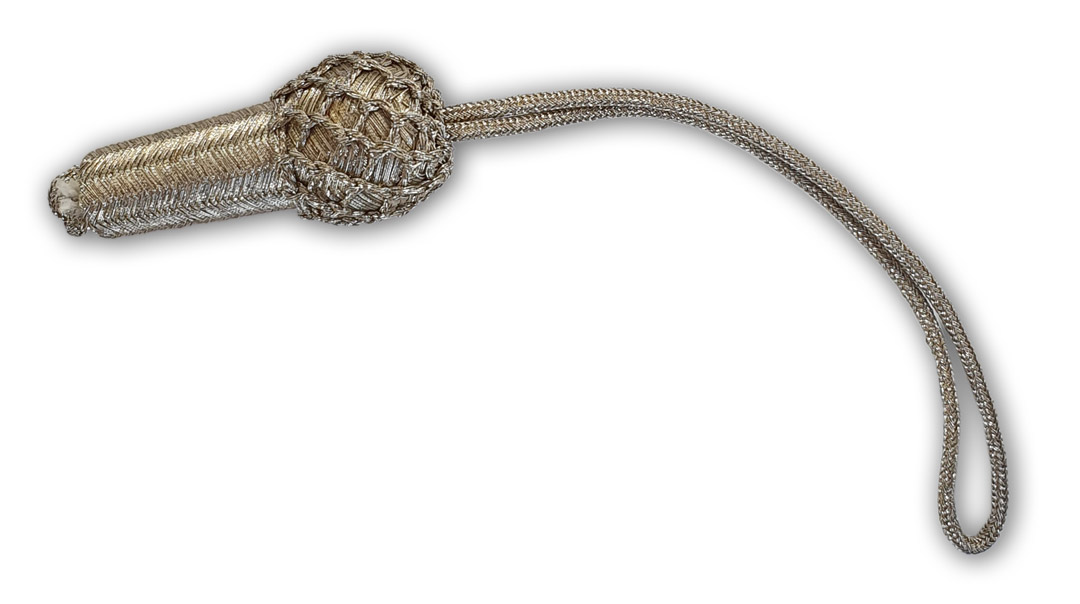 silberne Eichel für Schützenschnur, handüberklöppelt mit Metallgespinst