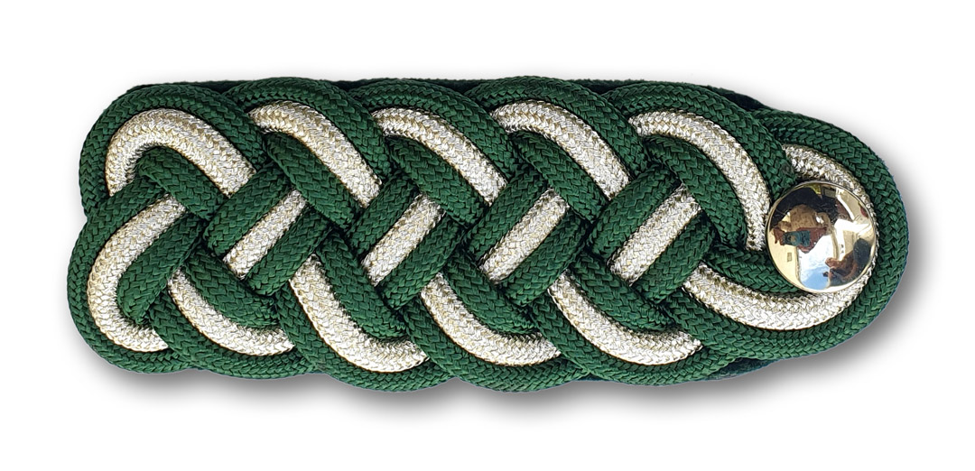 Schulterstück grün mit silber, geflochten